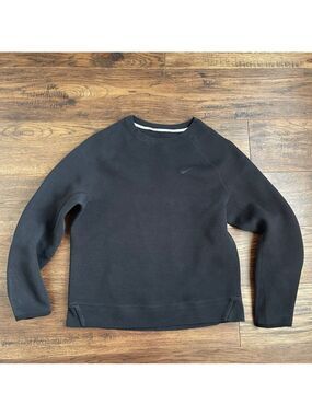 Nike Boys Black Crewneck Sweatshirt Tech fleece size XL casual sporty